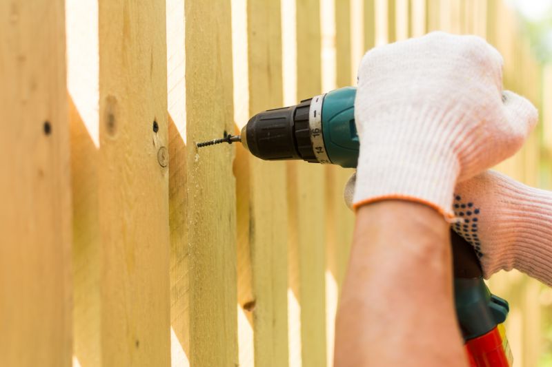 Scalloped Fence Installation in Pearland, TX